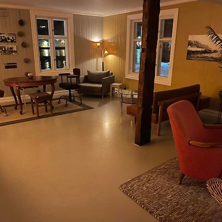 1. Etg I Dampskipsbrygga, Lodingen Havn Exteriör bild