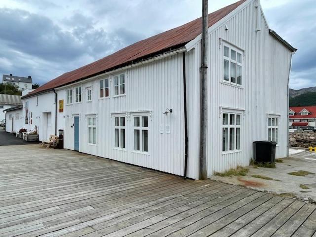 1. Etg I Dampskipsbrygga, Lodingen Havn Exteriör bild