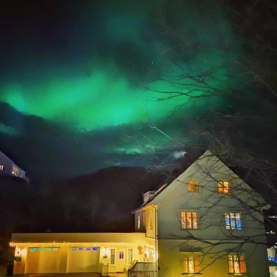 1. Etg I Dampskipsbrygga, Lodingen Havn Exteriör bild