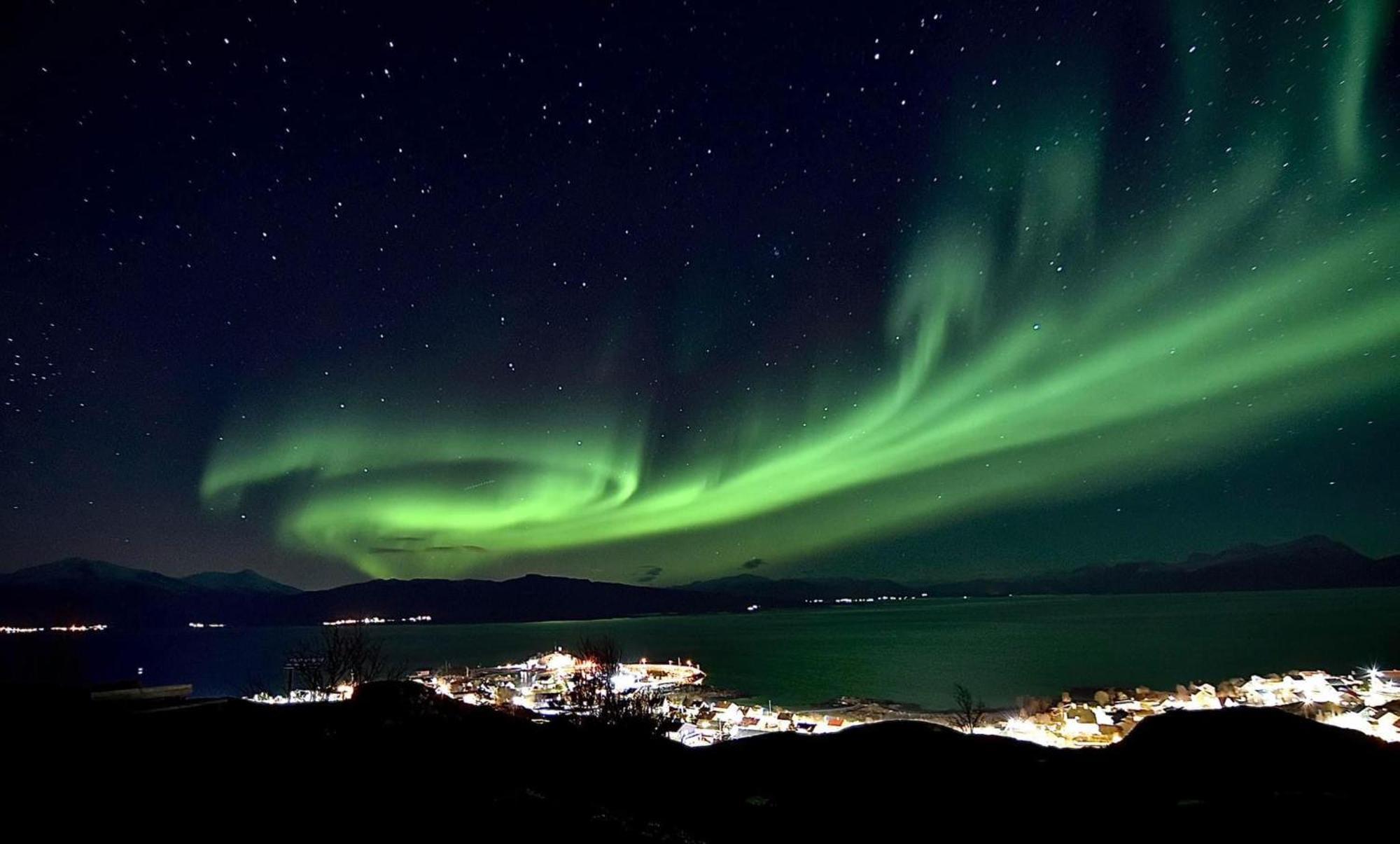 1. Etg I Dampskipsbrygga, Lodingen Havn Exteriör bild